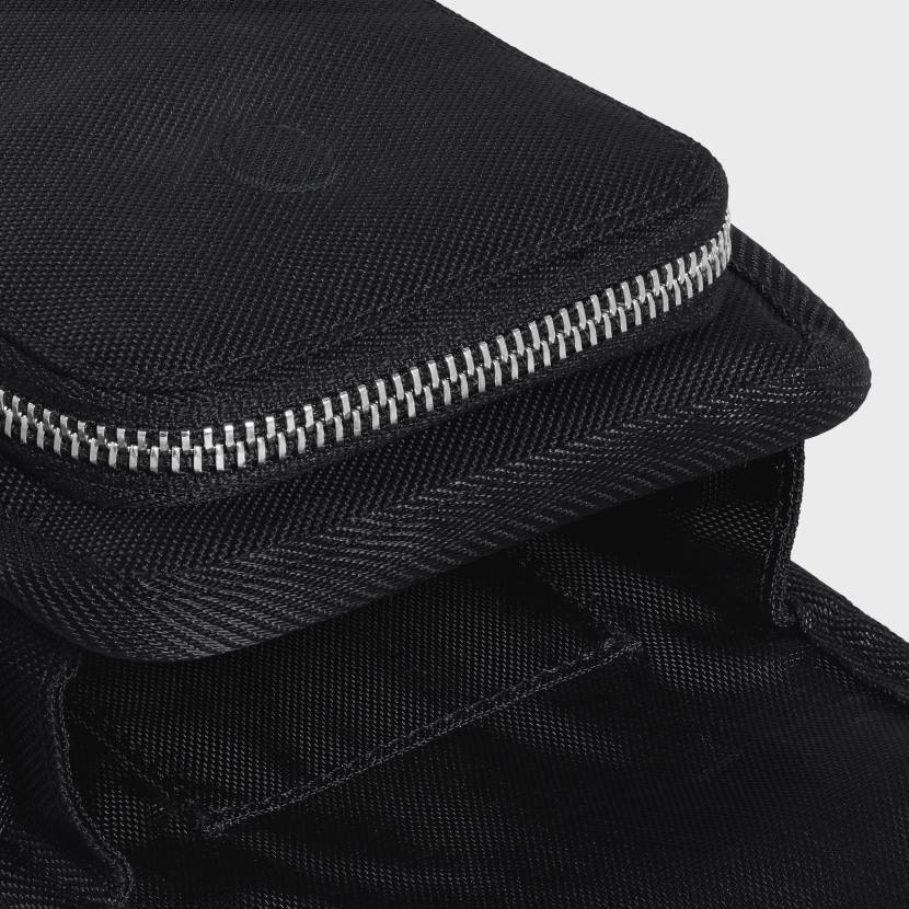 accesorios CELINE funda para teléfono trekking de nailon con estampado negro hombres NL482170